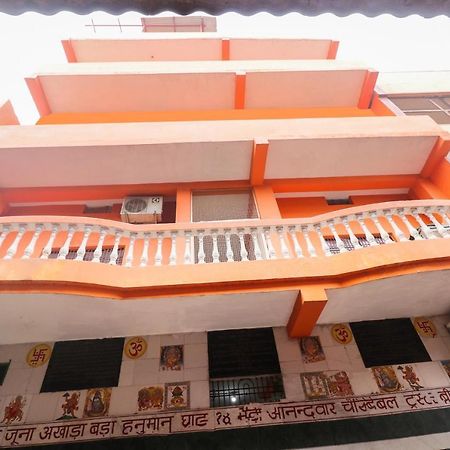 Oyo 63841 White Orchid Hotel Indraprastha Buitenkant foto